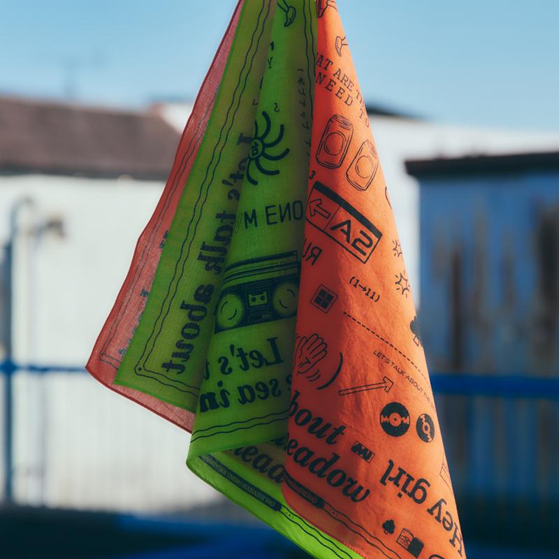 ぜんぶのバンダナ（ダイダイ／ミドリ） | 眞名子新（Arata Manako